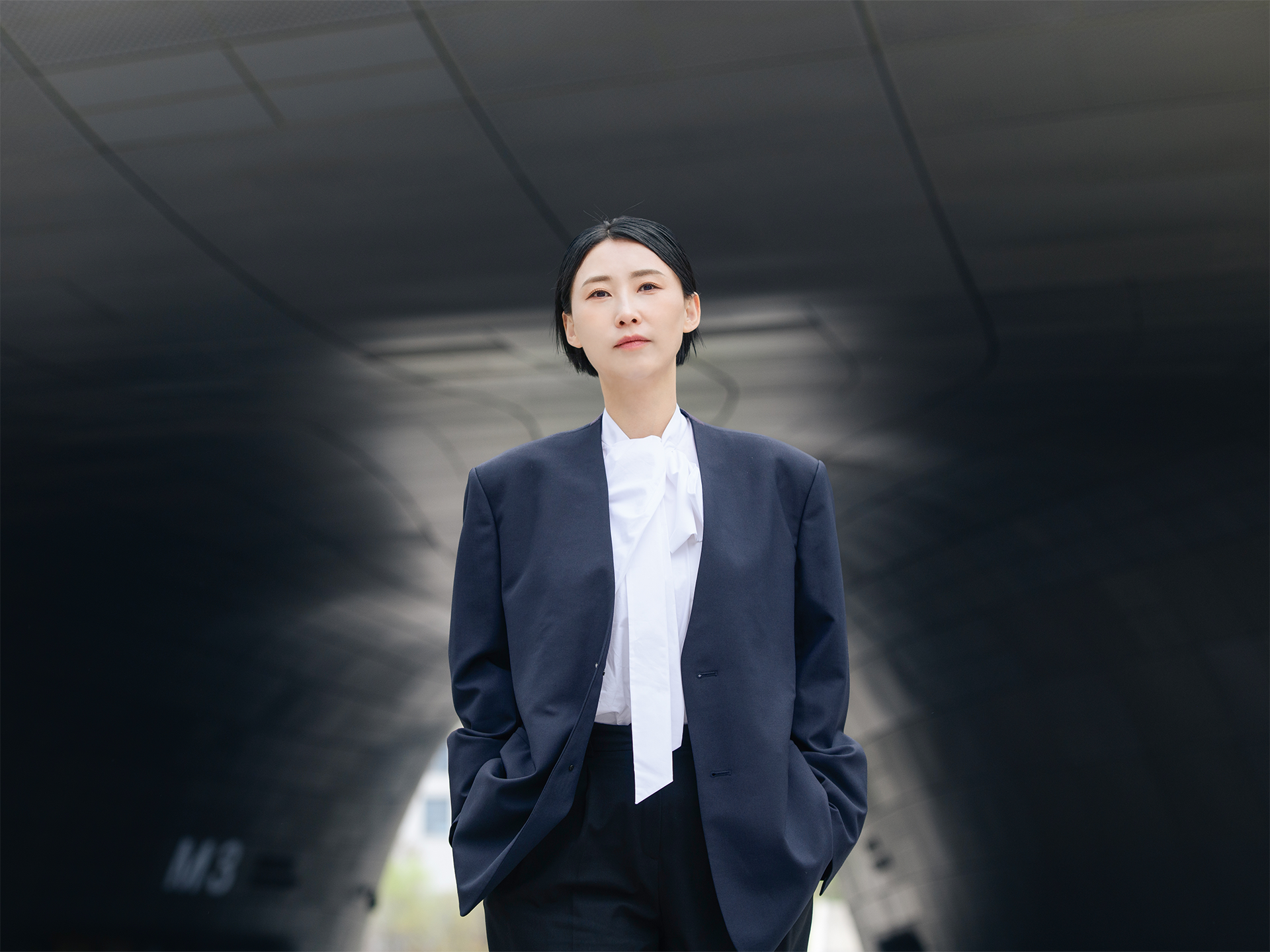 김진영 디자이너는 “디자인은 새로운 것을 찾는 일만이 아니라, 내 안에 숨어 있던 기억과 취향을 발견하는 여정이 될 수 있다”고 전했다. ©롱블랙