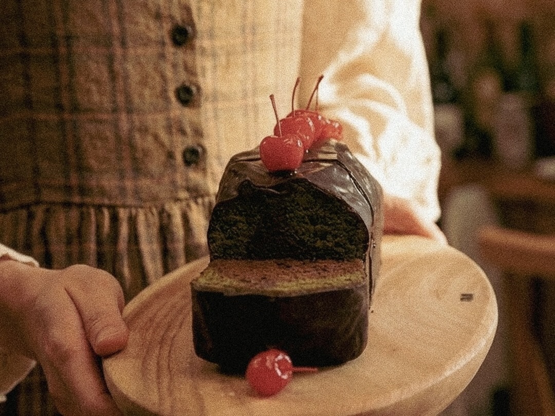 ‘앤의 키친’ 시리즈 중 하나인 ‘Marilla’s Recipe_그린티 초콜릿 파운드’. 「빨강머리 앤」에서 앤이 매슈의 여동생 마릴라로부터 가르침을 받아 만든 파운드 케이크를 본떠 개발했다. ©팀홀튼 코리아