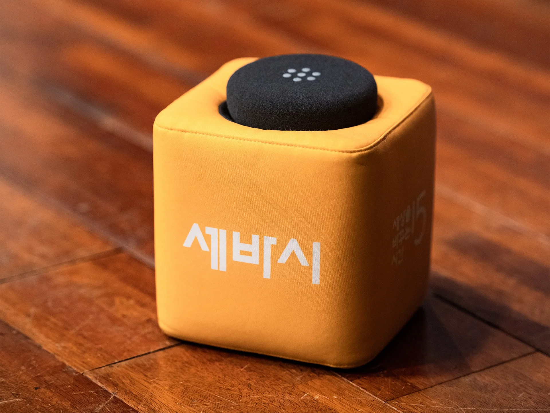 세바시(세상을 바꾸는 시간 15초)는 다양한 분야의 연사가 자신의 경험과 관점을 15분 안팎의 강연으로 전하는 한국형 강연 콘텐츠 플랫폼이다. Ⓒ롱블랙